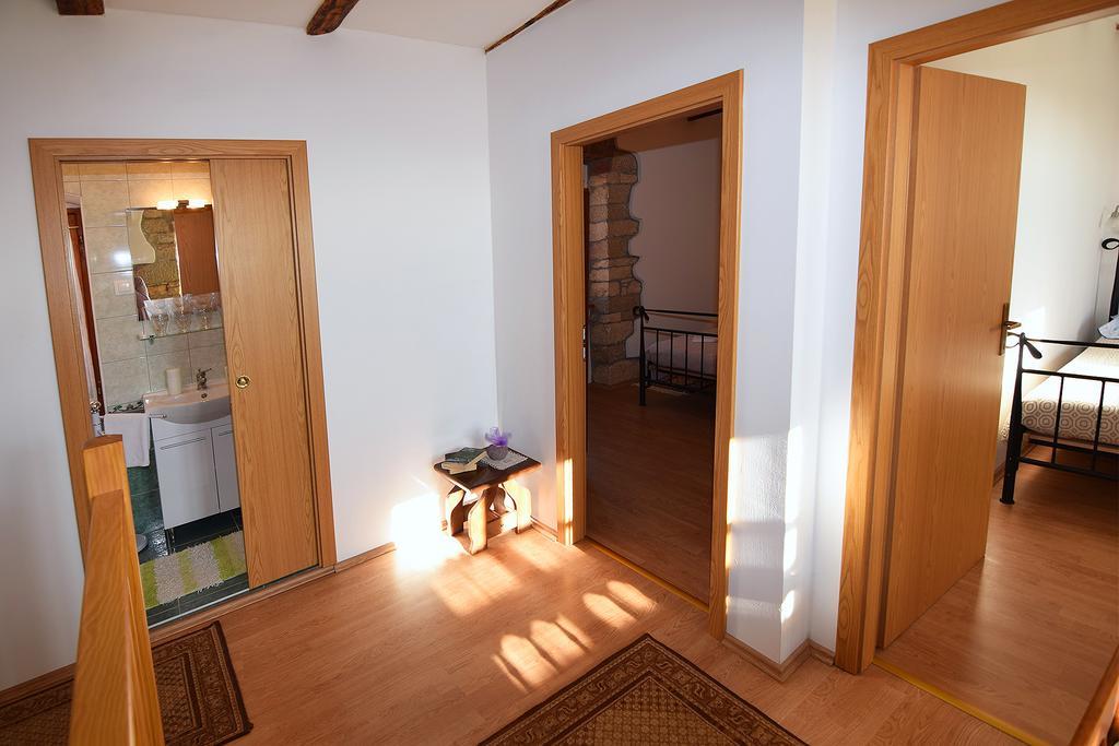 Apartment Malia Kaštelir Dış mekan fotoğraf