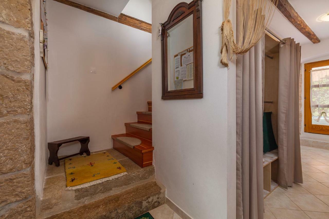 Apartment Malia Kaštelir Dış mekan fotoğraf